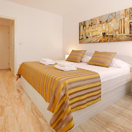 Modern 2-Bed Apt, Late Check In Available Spalato Esterno foto