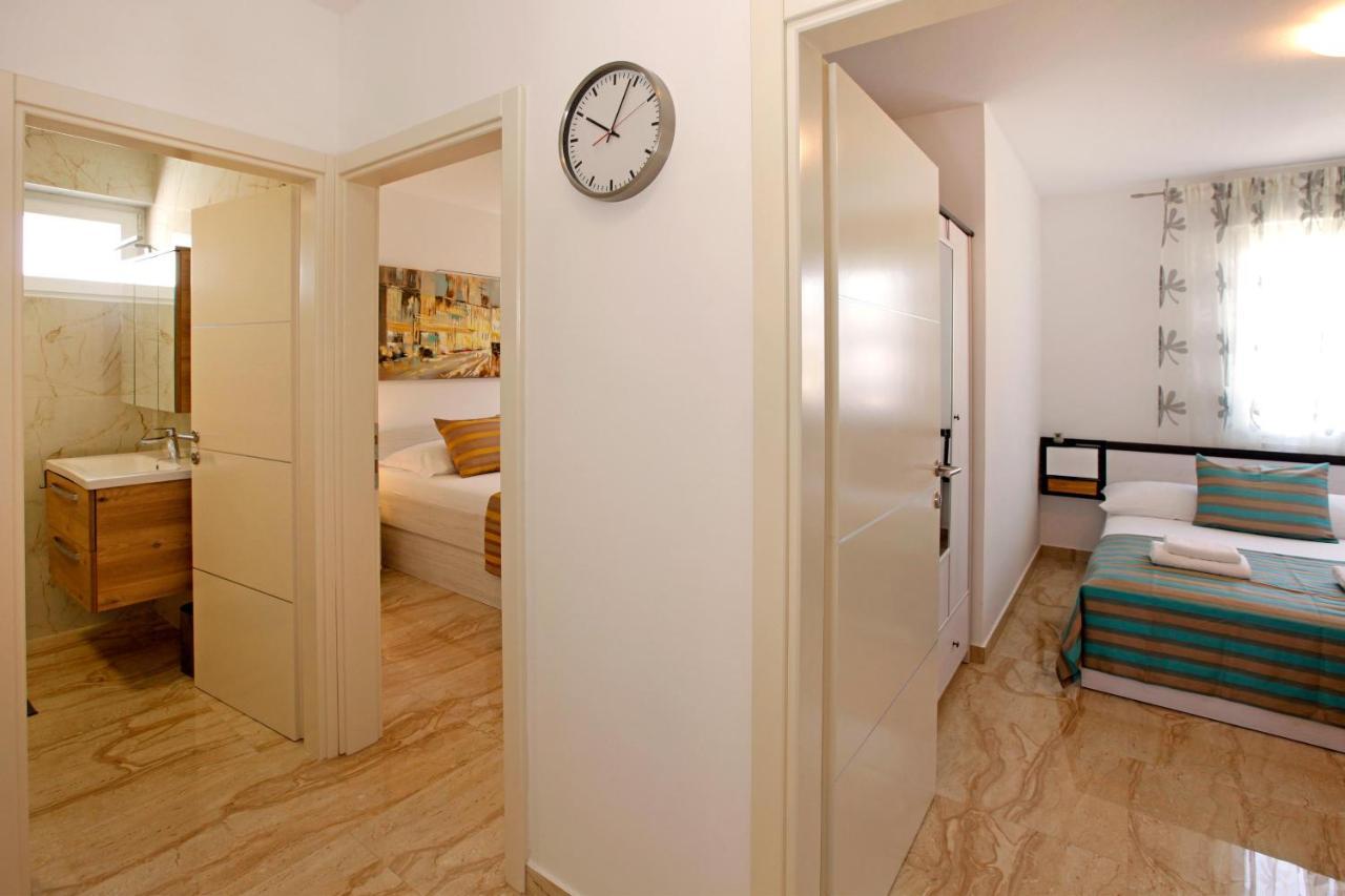 Modern 2-Bed Apt, Late Check In Available Spalato Esterno foto