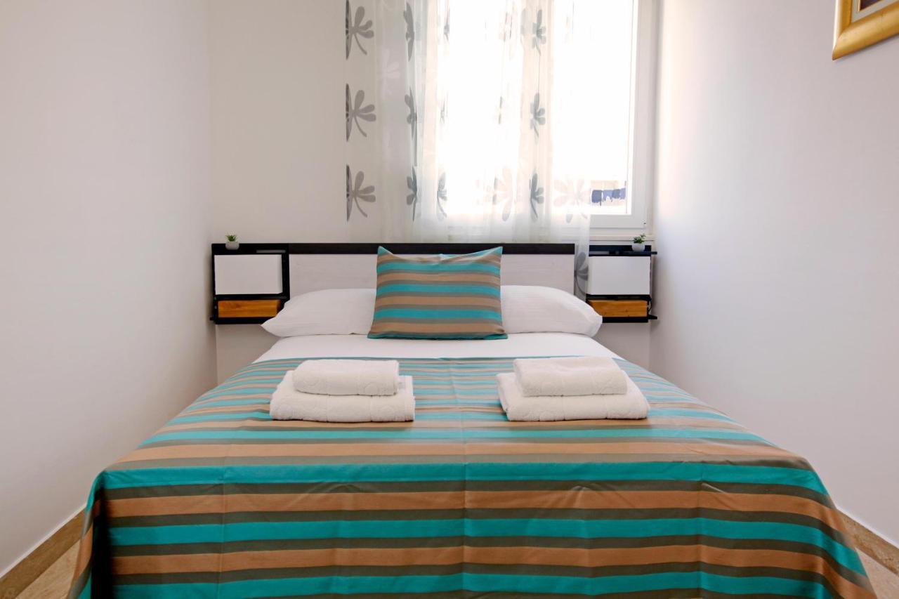 Modern 2-Bed Apt, Late Check In Available Spalato Esterno foto